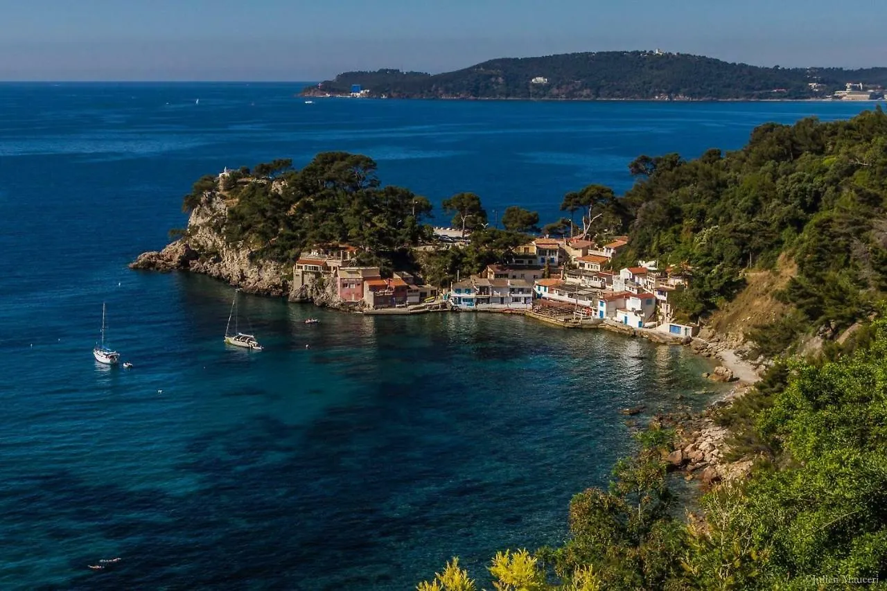 *** Beau T2 De 50 M2, Grande Terrasse Vue Mer, A 500M De La Plage Apartment Carqueiranne 0*,  France